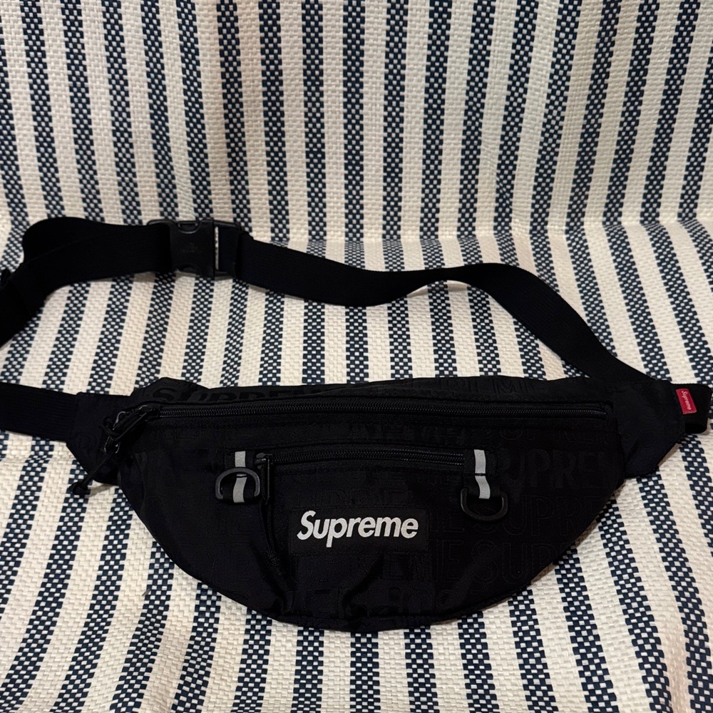 Supreme Classic Black Belt Bag